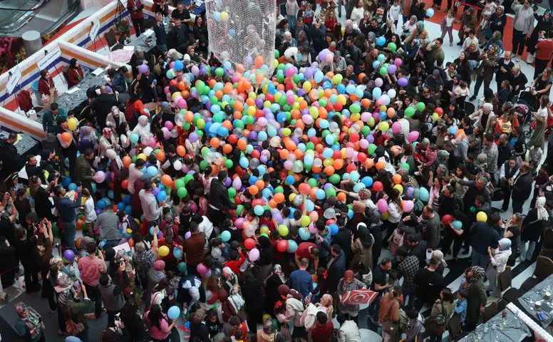 Konya’da çocuklar bayramı burada kutluyor! SERAFEST ziyaretçi akınına uğradı