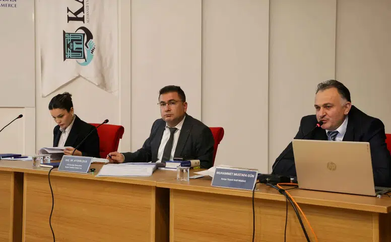 Konya’da hukuk öğrencilerine ticaret sicili eğitimi