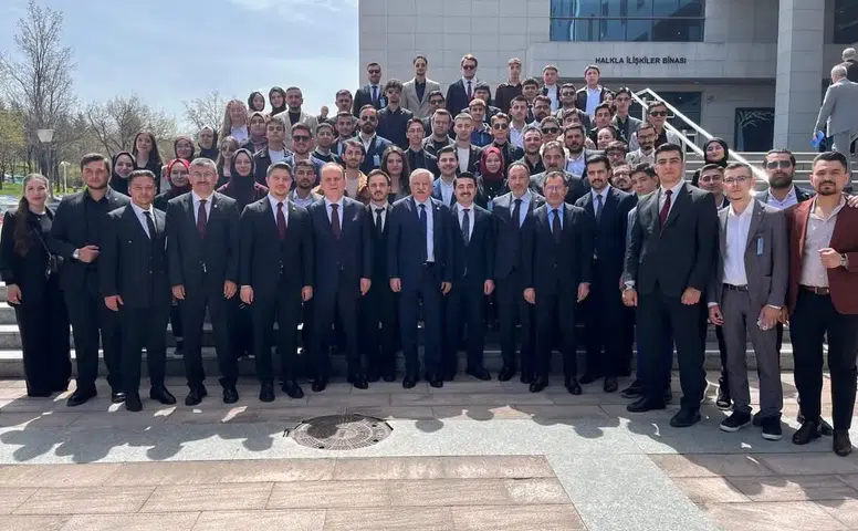 Konya Gençliği Gazi Meclis’te AK Parti Grup Toplantısı’na ktıldı