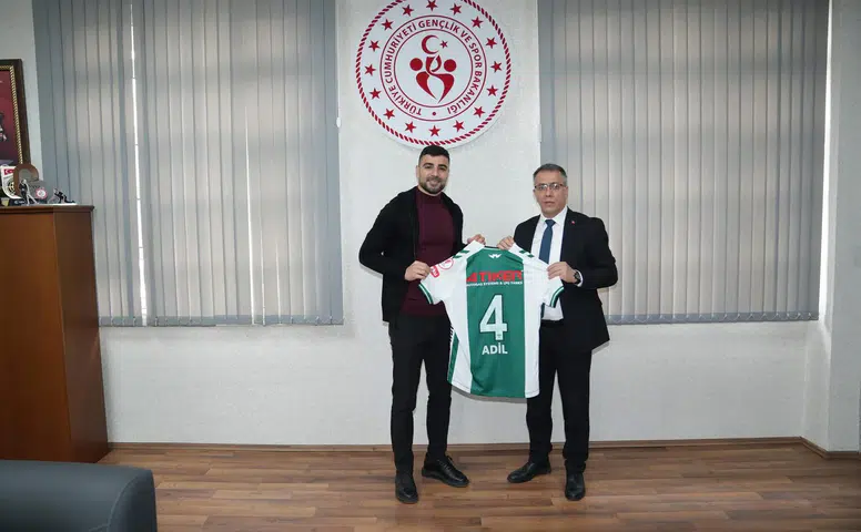Konyasporlu futbolcu Adil Demirbağ o ismi ziyaret etti