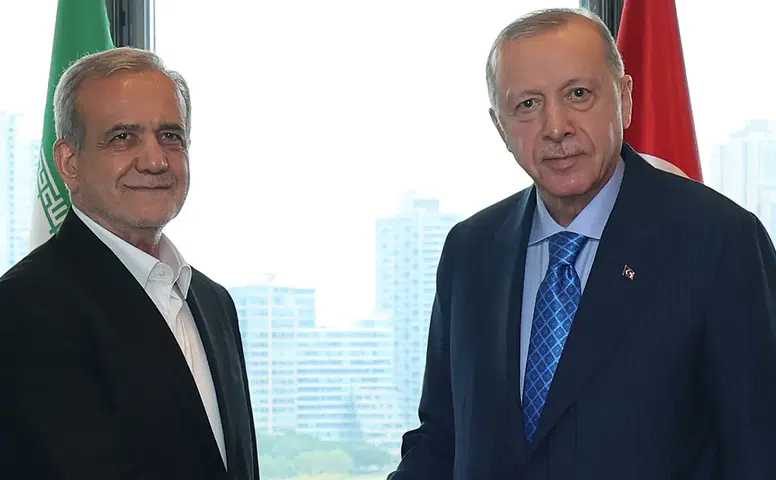 Cumhurbaşkanı Erdoğan, İran Cumhurbaşkanı ile görüştü