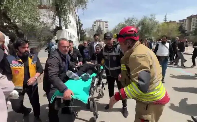 Ortaokulda silahlı saldırı: Can kaybı 9’a yükseldi