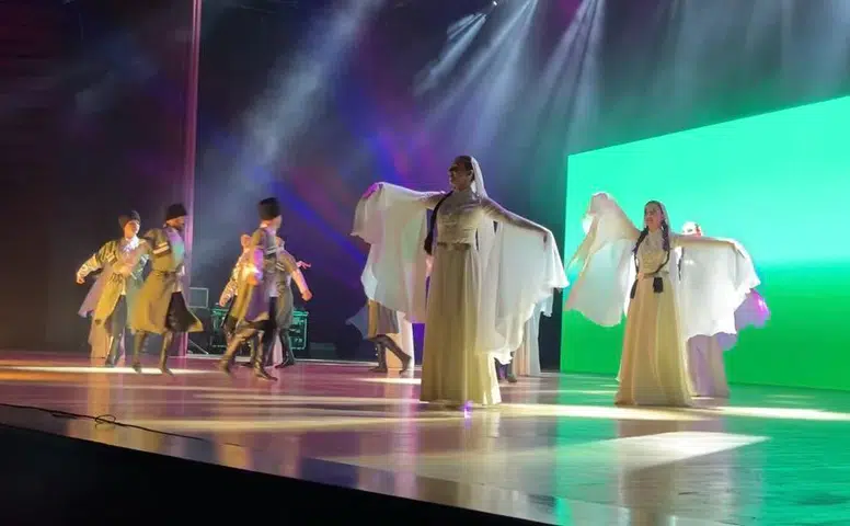 Büyük beğeni topladılar! Konya’da Kafkas rüzgarı esti