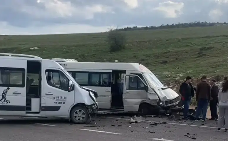 Konya’da okul servisi ile minibüs çarpıştı! Yaralılar var