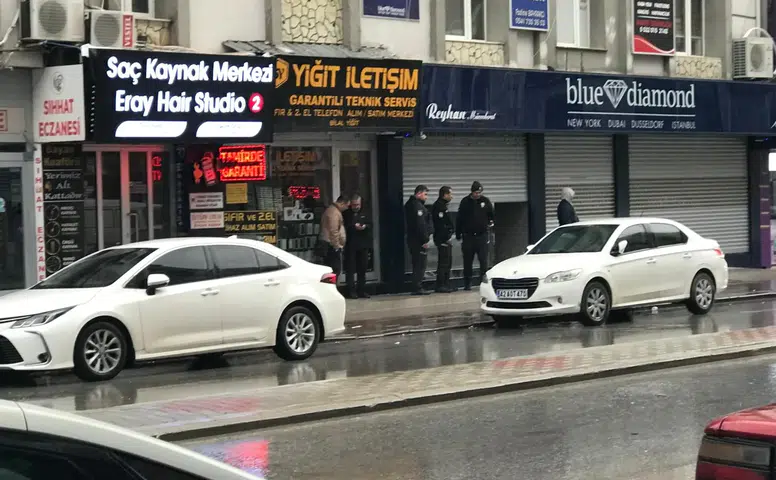 Konya’da kuyumcu soygunu! Kaçarken kaza yaptılar