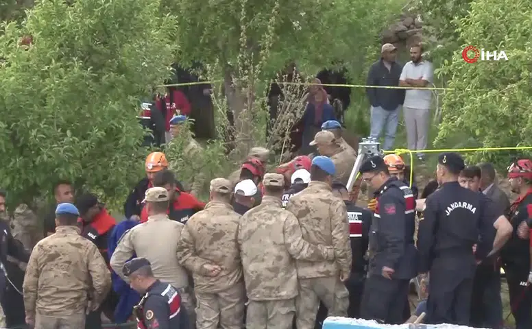 Su kuyusunda facia! 3 kardeşin cesetleri ard arda çıkarıldı