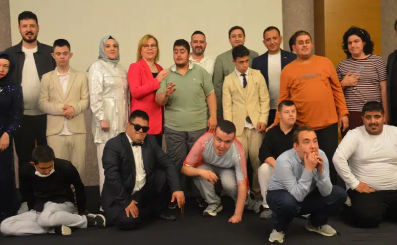 Konya’da özel yüreklerden unutulmaz asker kınası
