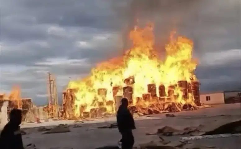 Konya’da kâğıt fabrikası alev alev ya ıyor