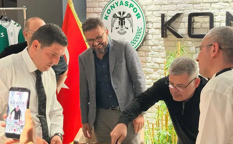 Konyaspor Başkanı Ömer Atiker’in doğum günü kutlandı