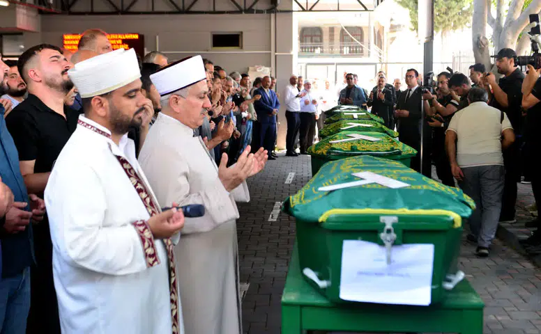 Acı manzara! Seri katilin katlettiği kişiler için feryatlar yürekleri dağladı