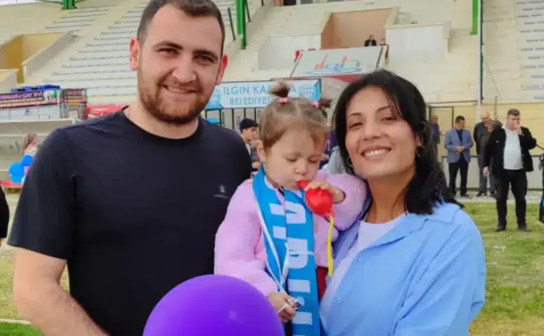 Konya’da 2 yaşındaki Umay kanseri yendi, gökyüzü balonlarla doldu