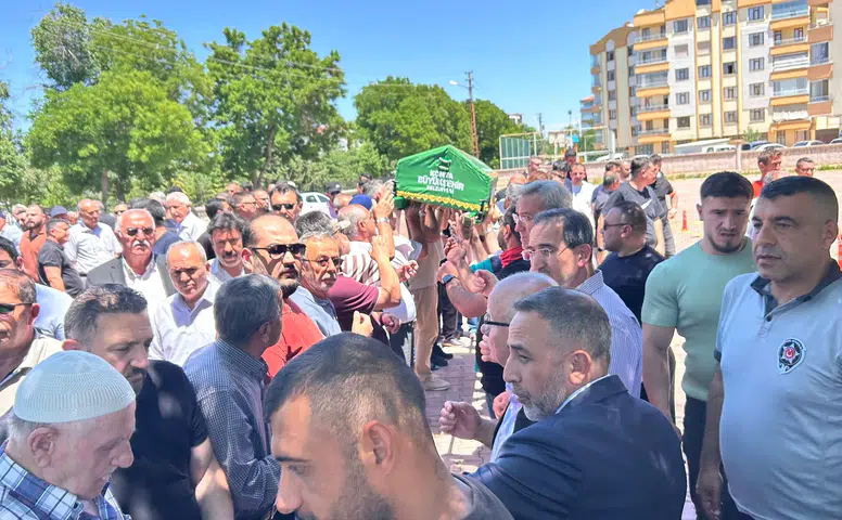 Dualarla defnedildi! Konya eğitim camiasını yasa boğan veda