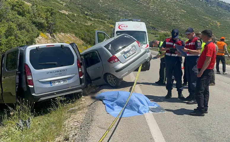 Isparta-Konya yolunda iki otomobil çarpıştı! 1 ölü, 5 yaralı