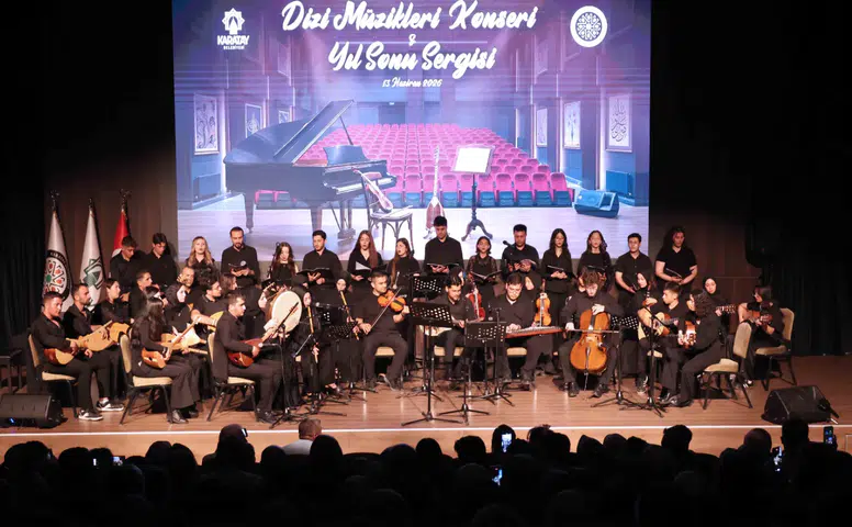 Konya'da 582 gencin yıl sonu konseri ayakta alkışlandı! Salon büyülendi