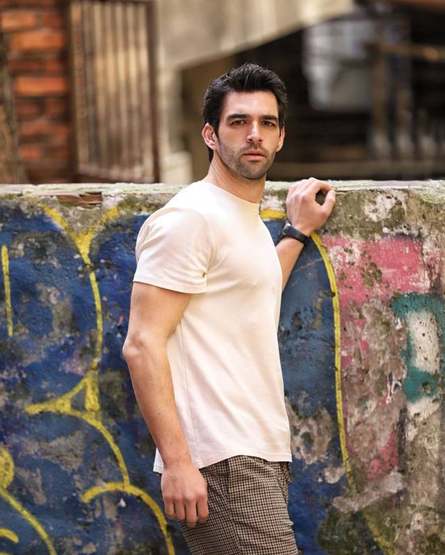 Melih Özkaya Profesyonel Voleybol Kariyerinden Oyunculuğa 1