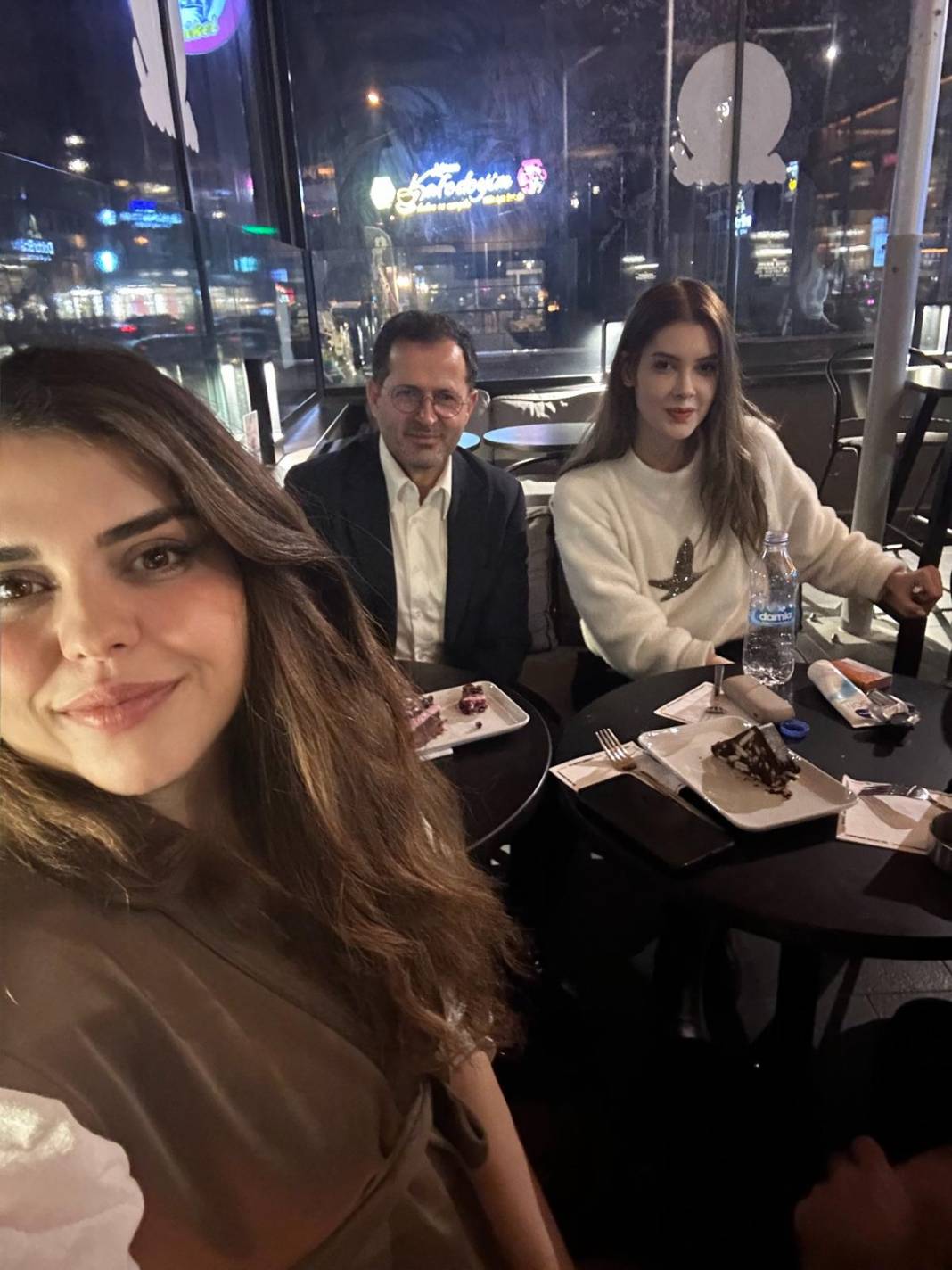 Gazeteciler, Altunyaldız ile sohbet etti 1