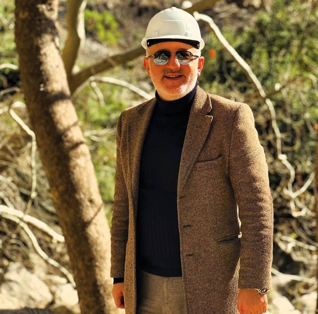 Avcıoğlu'ndan karizmatik kare 1