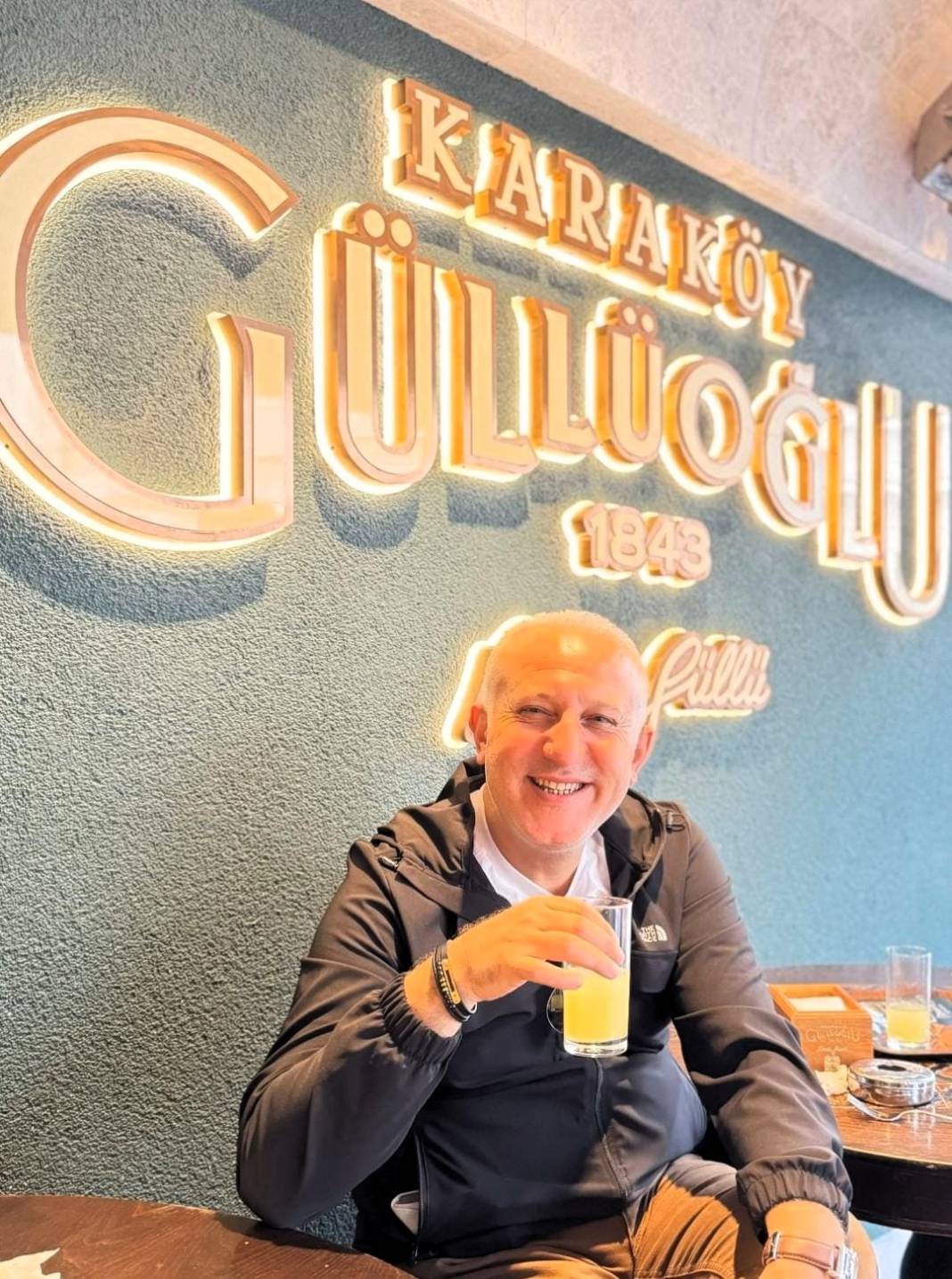 Avcıoğlu, İstanbul’u geziyor 1