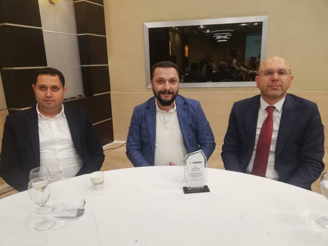 İş insanları bir arada 1