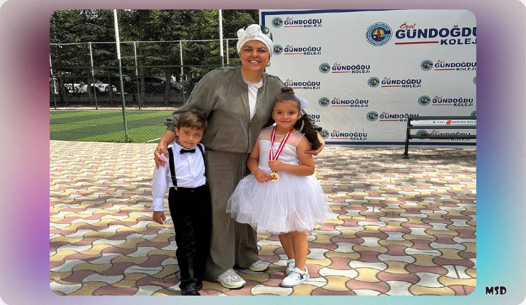 Özdemir, yeğenleri ile birlikte 2