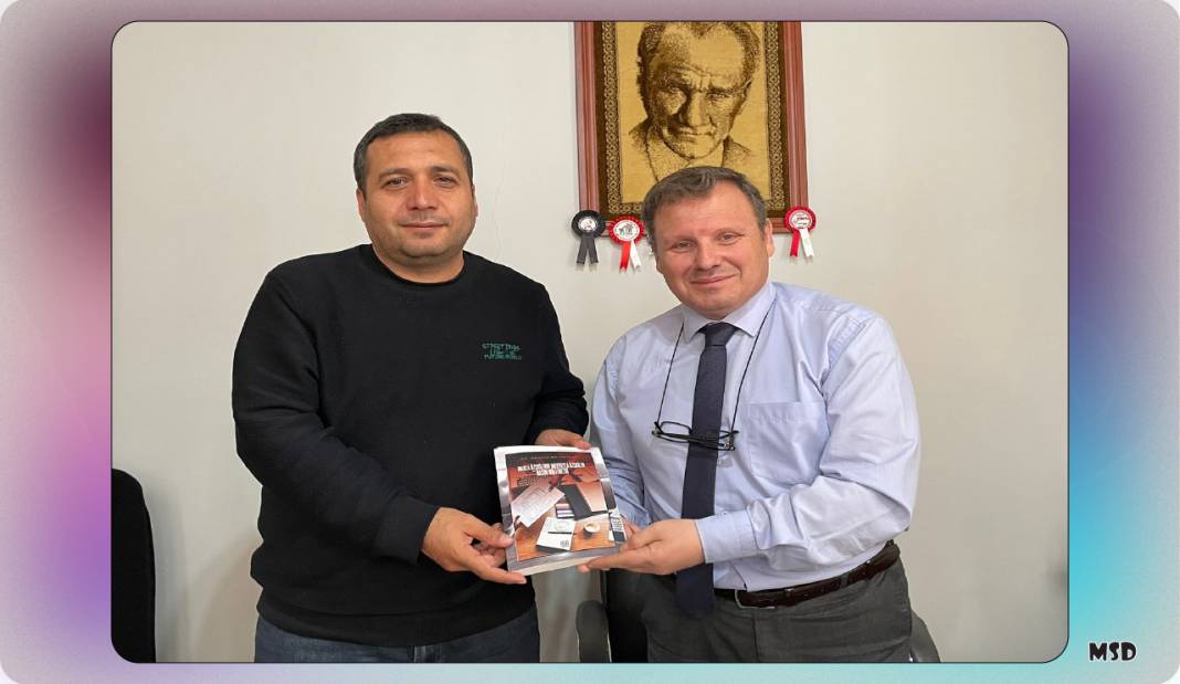 Büyükeken kitabını Dalmaç’a hediye etti 2