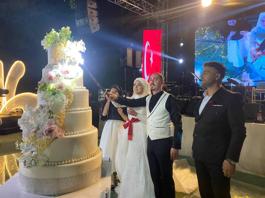 Aleyna ile Arif dünyaevine girdi 1