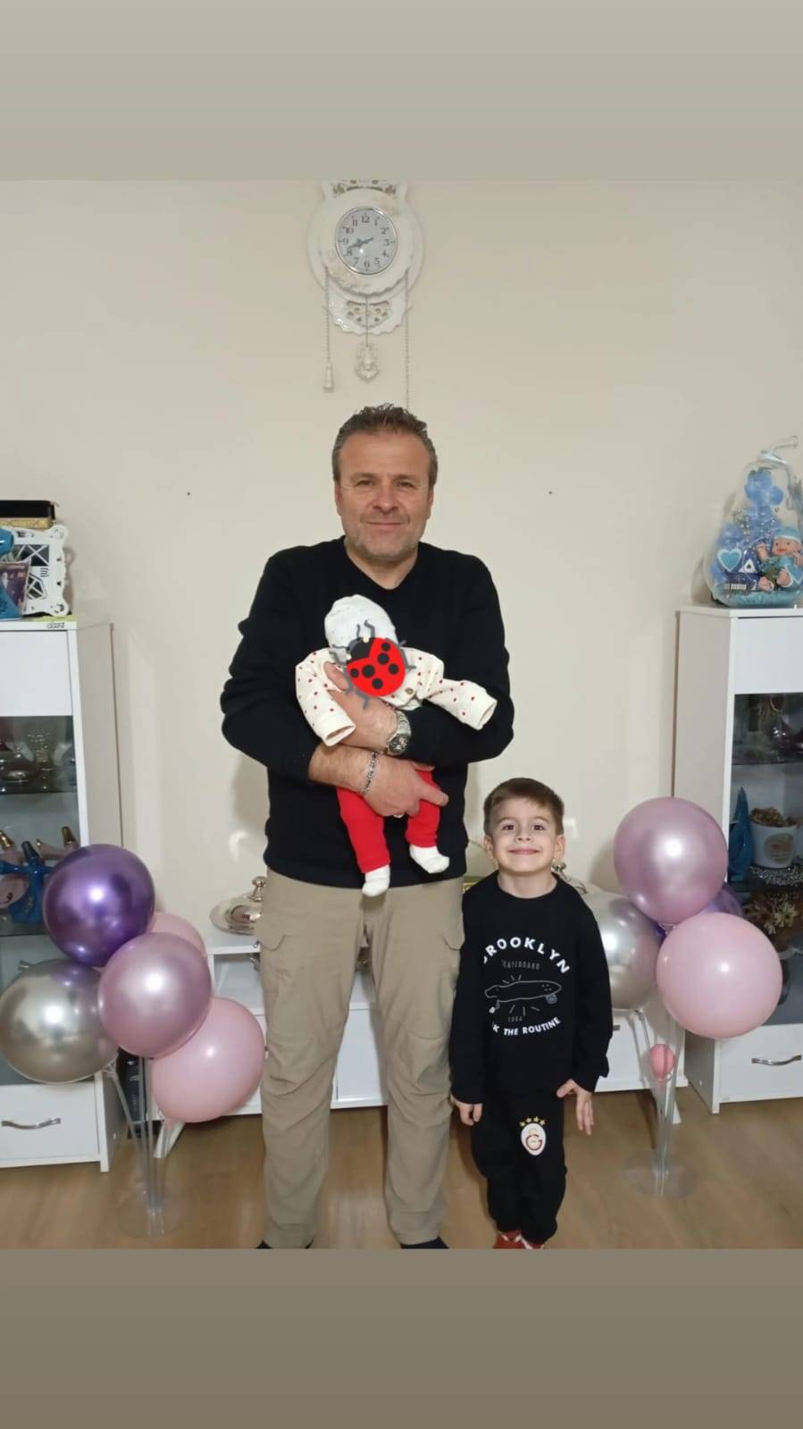 Mustafa Konuş, ikinci torununu kucakladı 1