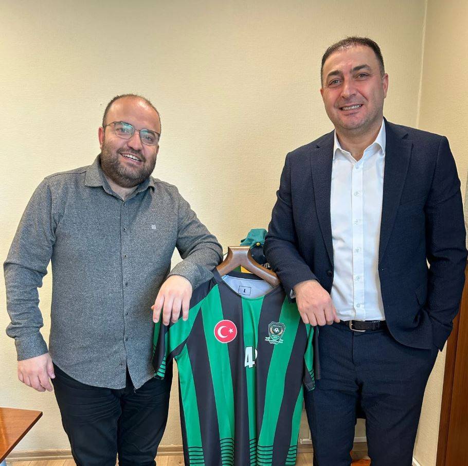 İşkin’e Sarayönüspor forması hediye 1