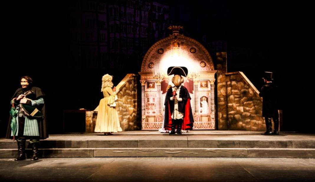 Dünya Tiyatrosu Konya’dan Geçti: Festival Coşkusu Sona Erdi 10