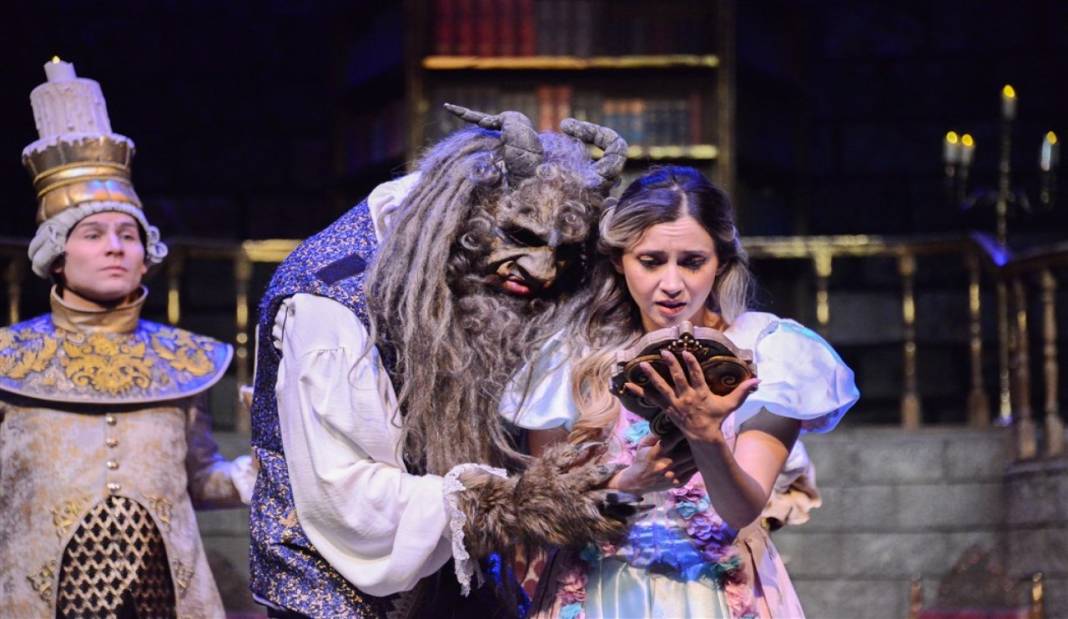 Dünya Tiyatrosu Konya’dan Geçti: Festival Coşkusu Sona Erdi 21