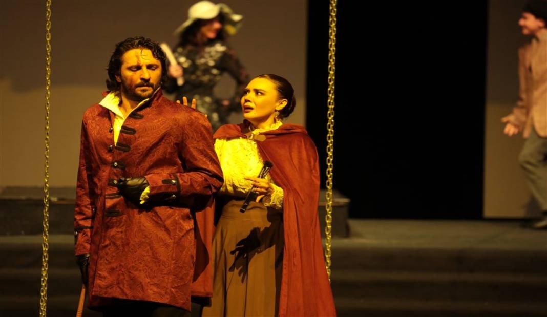 Dünya Tiyatrosu Konya’dan Geçti: Festival Coşkusu Sona Erdi 9