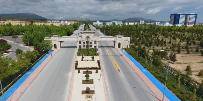 Selçuk Üniversitesi'nde yeteneğini gösteren ödülünü kapacak! Başvurular başladı...
