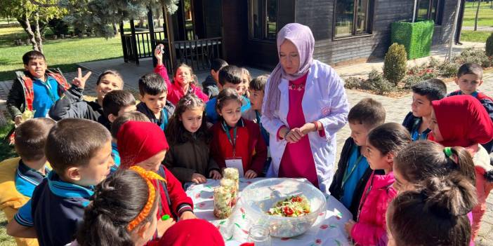 Çocuklar doğa ile iç içe: Karatay Tabiat Mektebi'nde yeni eğitim dönemi