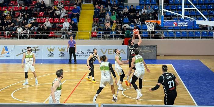 Konya Büyükşehir, İstanbul'dan üzgün dönüyor! Play-Off yarışında yara aldık