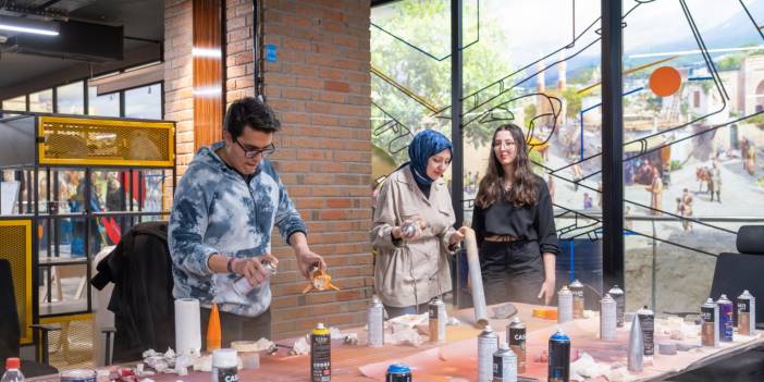 Konya’dan uzaya ilk adım! TEKNOFEST şampiyonundan gençlere roketçilik dersleri