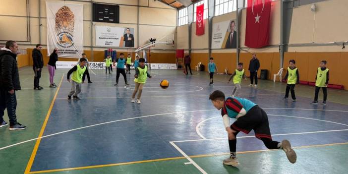 Karapınar'da geleneksel oyunlarla kültürel miras yaşatılıyor
