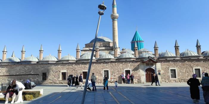 Konya’da Mevlana Meydanı’nda tehlike! Jet hızla giderildi