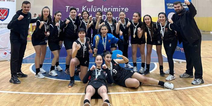 Konya takımı namağlup Süper Lig'e yükseldi