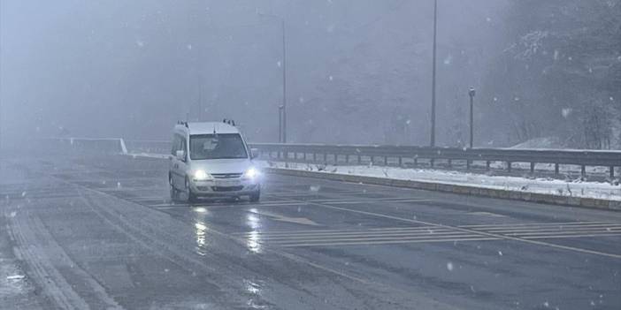 Konya'ya kar yeniden geldi! Bu bölgede kar yağışı başladı