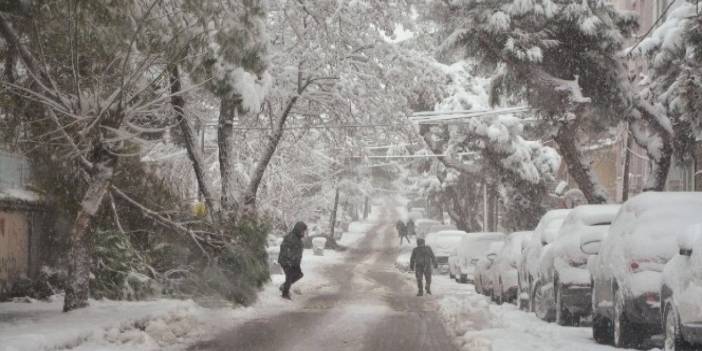 Konya'nın en çok yağış alan ilçesi neresi? Bu ilçe beyaza boyandı! Kar kaç santime ulaştı?