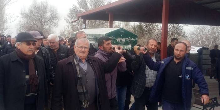 Konya'da derin hüzün! Halil Gürel son yolculuğuna uğurlandı