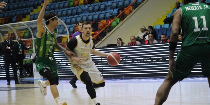 Konya BBSK'dan evinde resital! Seyircisiz maçta çok farklı galibiyet