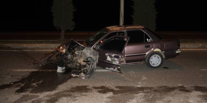 Bayram günü Konya'da feci kaza! Ters dönen araçta mucize kurtuluş