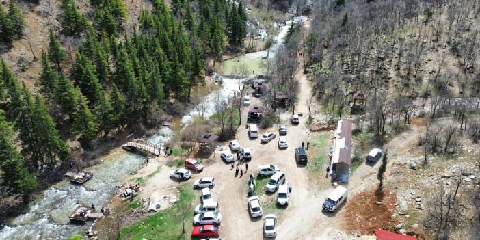 Konya’da suyun olmadığını düşenenler yanılıyor! Konya’nın şelalesi bayramda akına uğradı