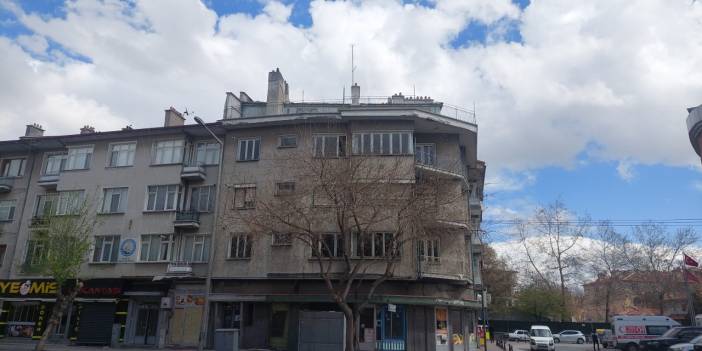 Konya'da yıkım kararı verilen bina boşaltıldı
