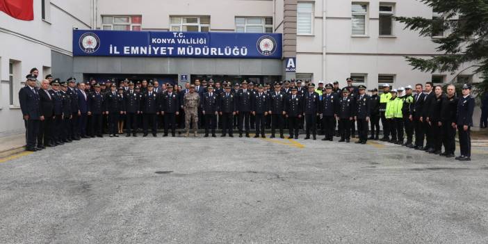 Konya Emniyeti’nden anlamlı kutlama! 180 polise ödül