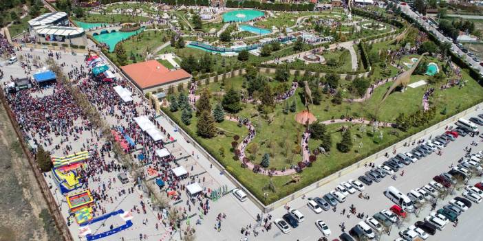 Konya'nın 80 Binde Devr-i Alem Parkı’nda 23 Nisan’a özel büyük şölen