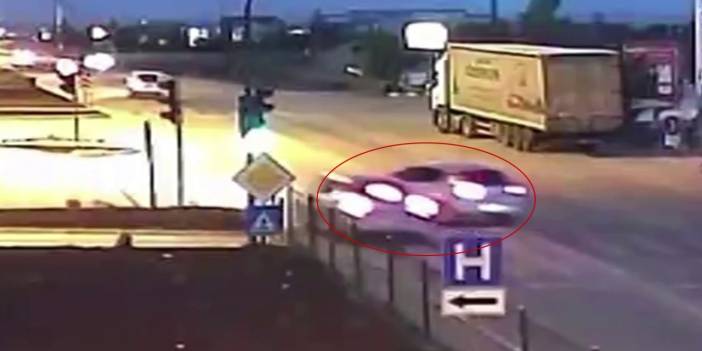 Mucize kurtuluş! Konya’da kavşakta kıl payı felaket