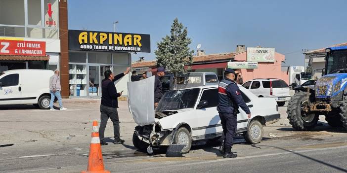 Konya-Aksaray yolunda tehlike çanları! Ehliyetsiz sürücü kaza yaptı! Yaralılar var