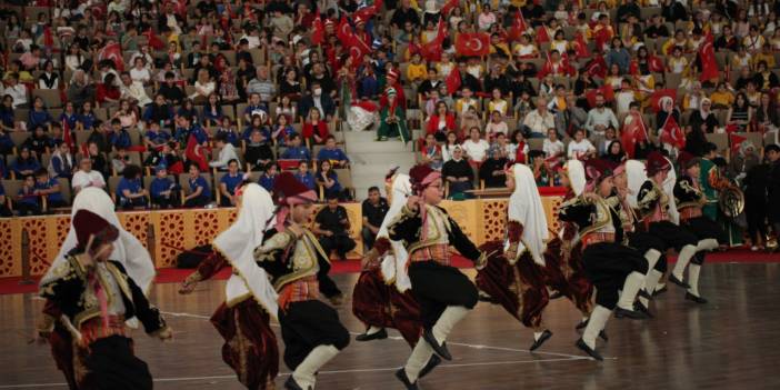 Konya’da 23 Nisan’a yakışır kutlama! Geleceğin sahnesi onların